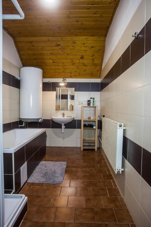 Apartmany Ve Mlejne Cachrov Zewnętrze zdjęcie