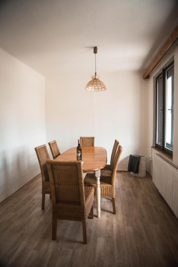 Apartmany Ve Mlejne Cachrov Zewnętrze zdjęcie