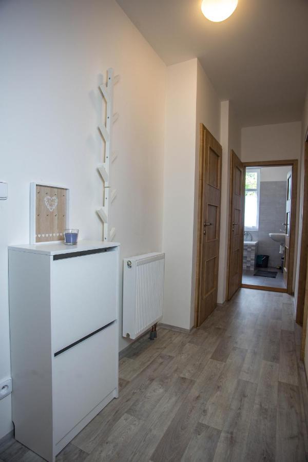 Apartmany Ve Mlejne Cachrov Zewnętrze zdjęcie
