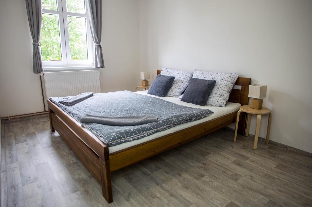 Apartmany Ve Mlejne Cachrov Zewnętrze zdjęcie