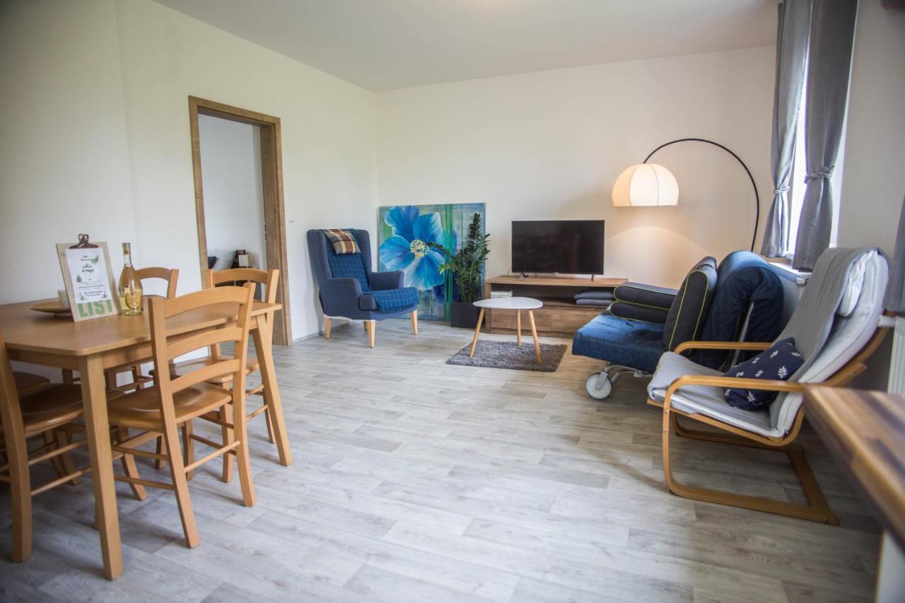 Apartmany Ve Mlejne Cachrov Zewnętrze zdjęcie