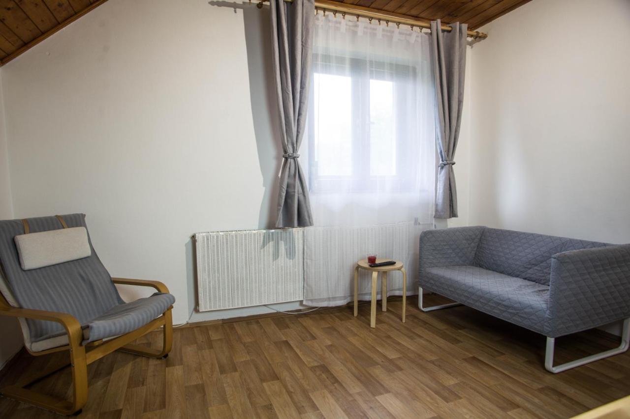Apartmany Ve Mlejne Cachrov Zewnętrze zdjęcie